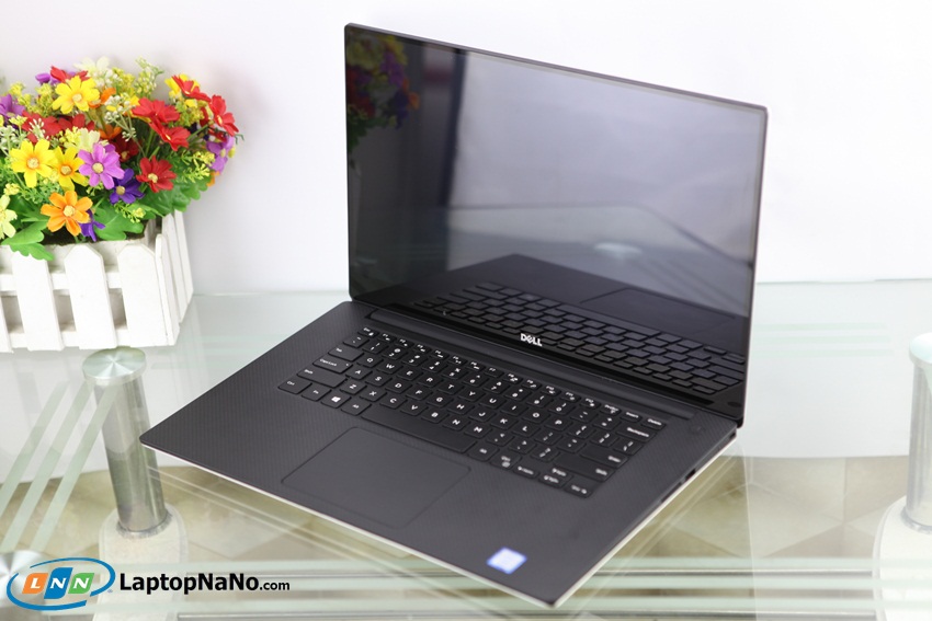 DELL XPS 15 9560
